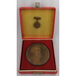Ján Janský, za darovanie krvi - za záchranu života, M. Beutler, etue, bronzová AE medaila + odznak